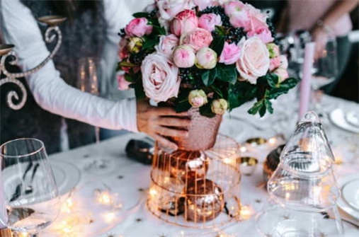 2032年12月08日动土黄历查询