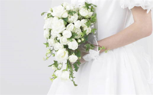 2028年08月24日领证黄历查询