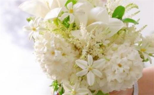 2028年01月02日领证黄历查询