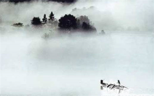 2032年08月22日乔迁黄历查询