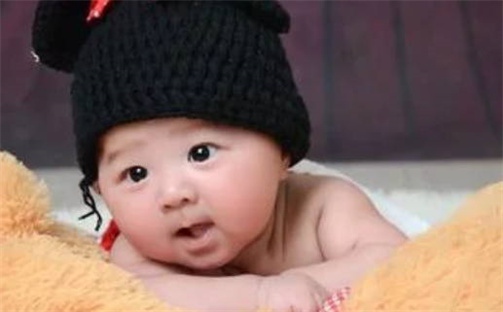 张姓男生五行八字取名：才华横溢好名字推荐